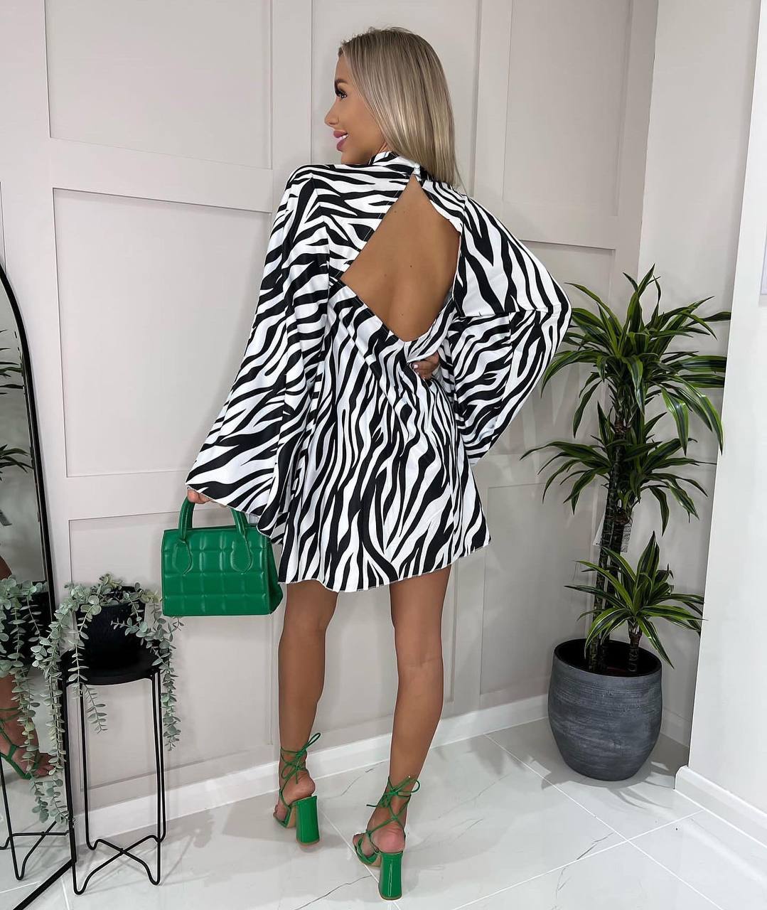 Altair in Zebra print